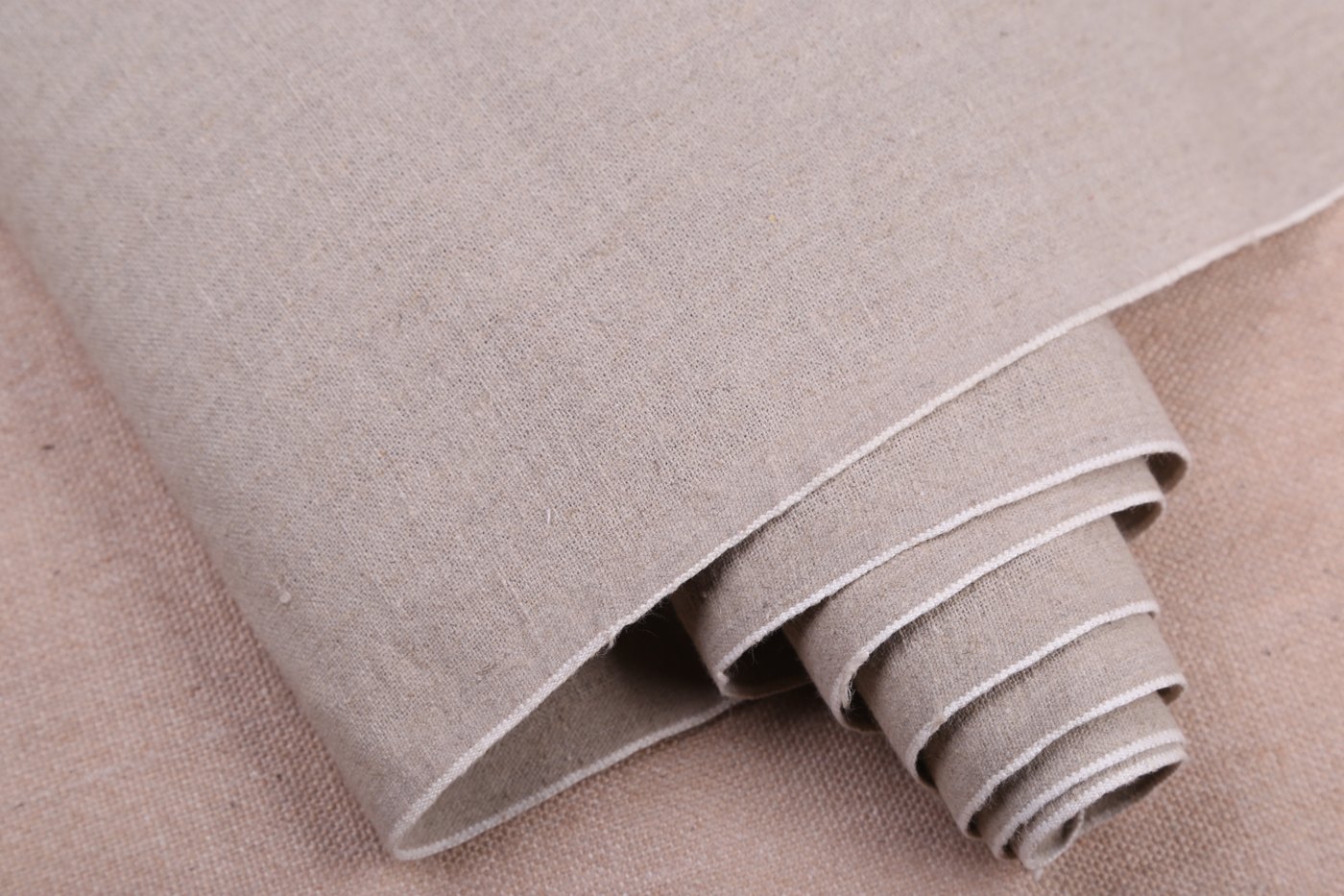 Prepared artist canvas rolls and surface texture from Transon